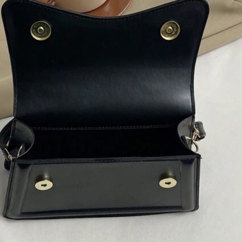 Handbag - Picture 2 of 4